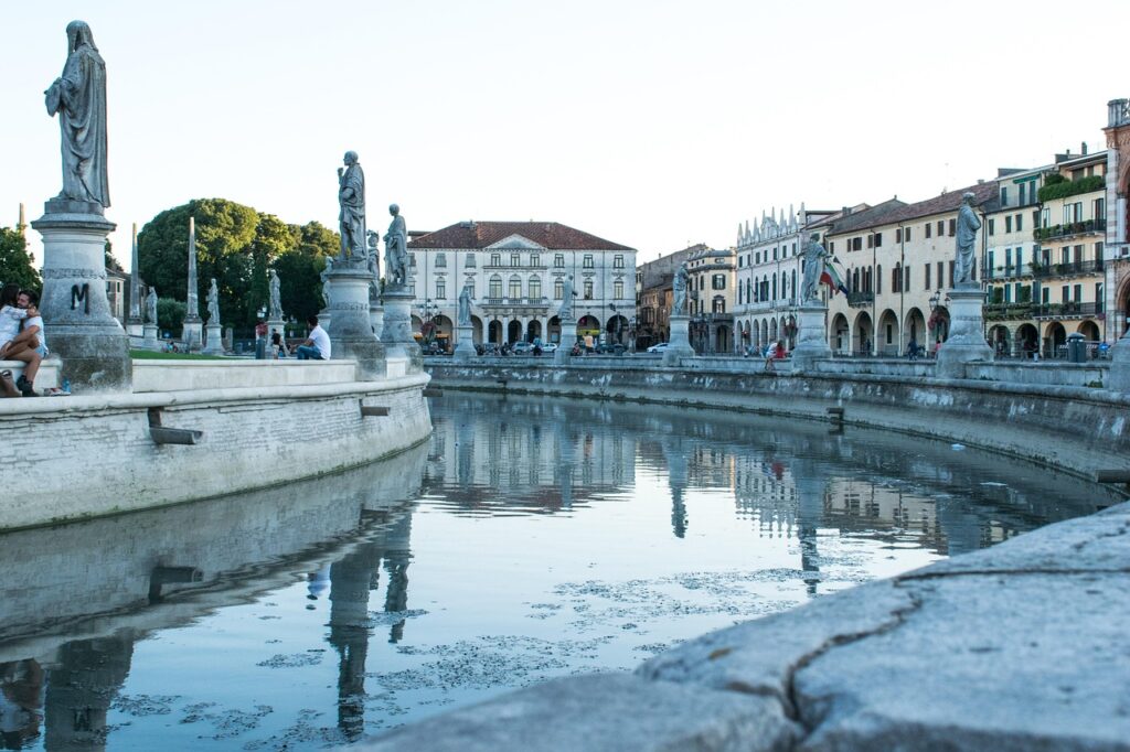 Foto piazza principale tricopigmentazione Padova